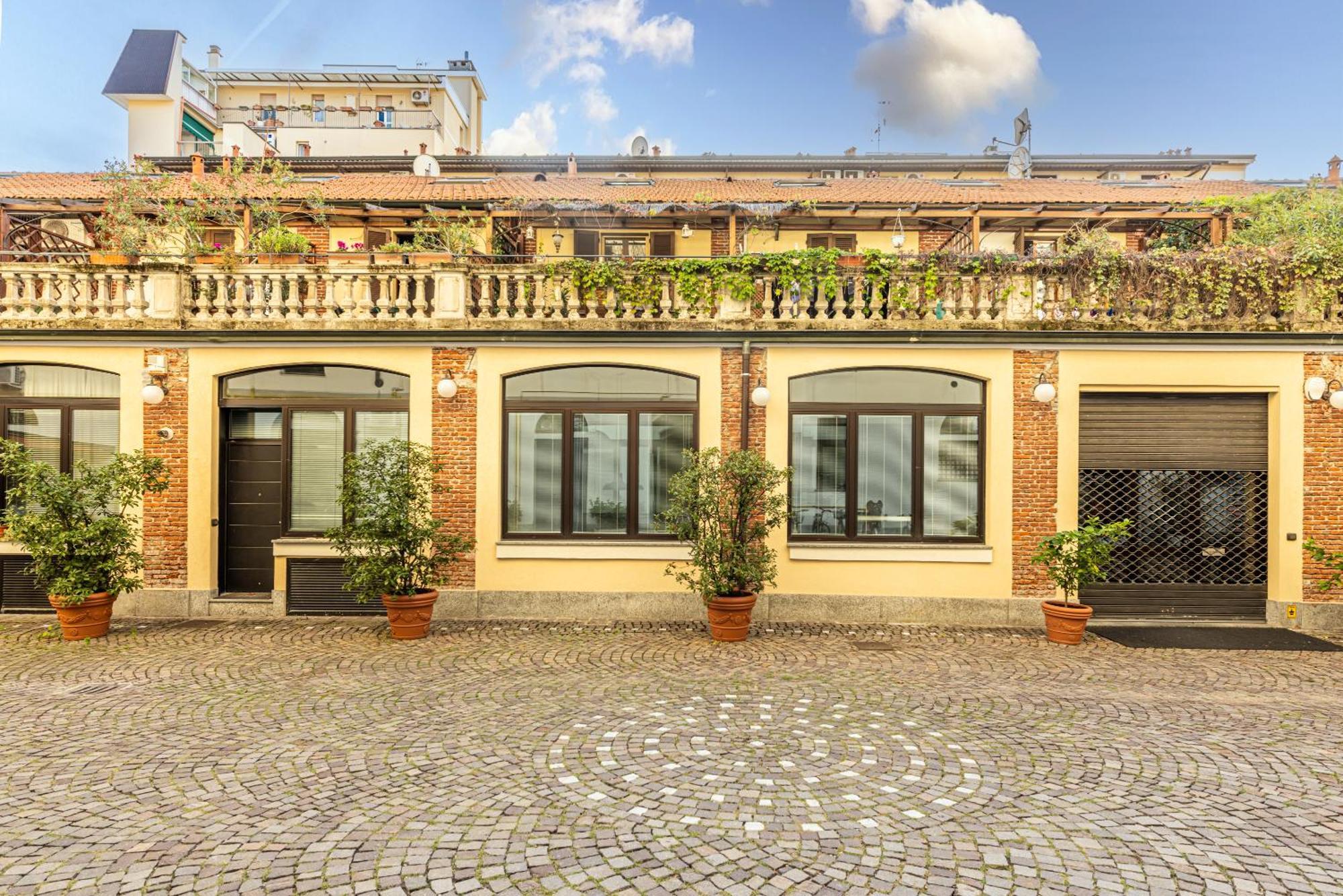 Free Parking Duomo-Porta Romana "Casa Del Pittore" Милано Екстериор снимка
