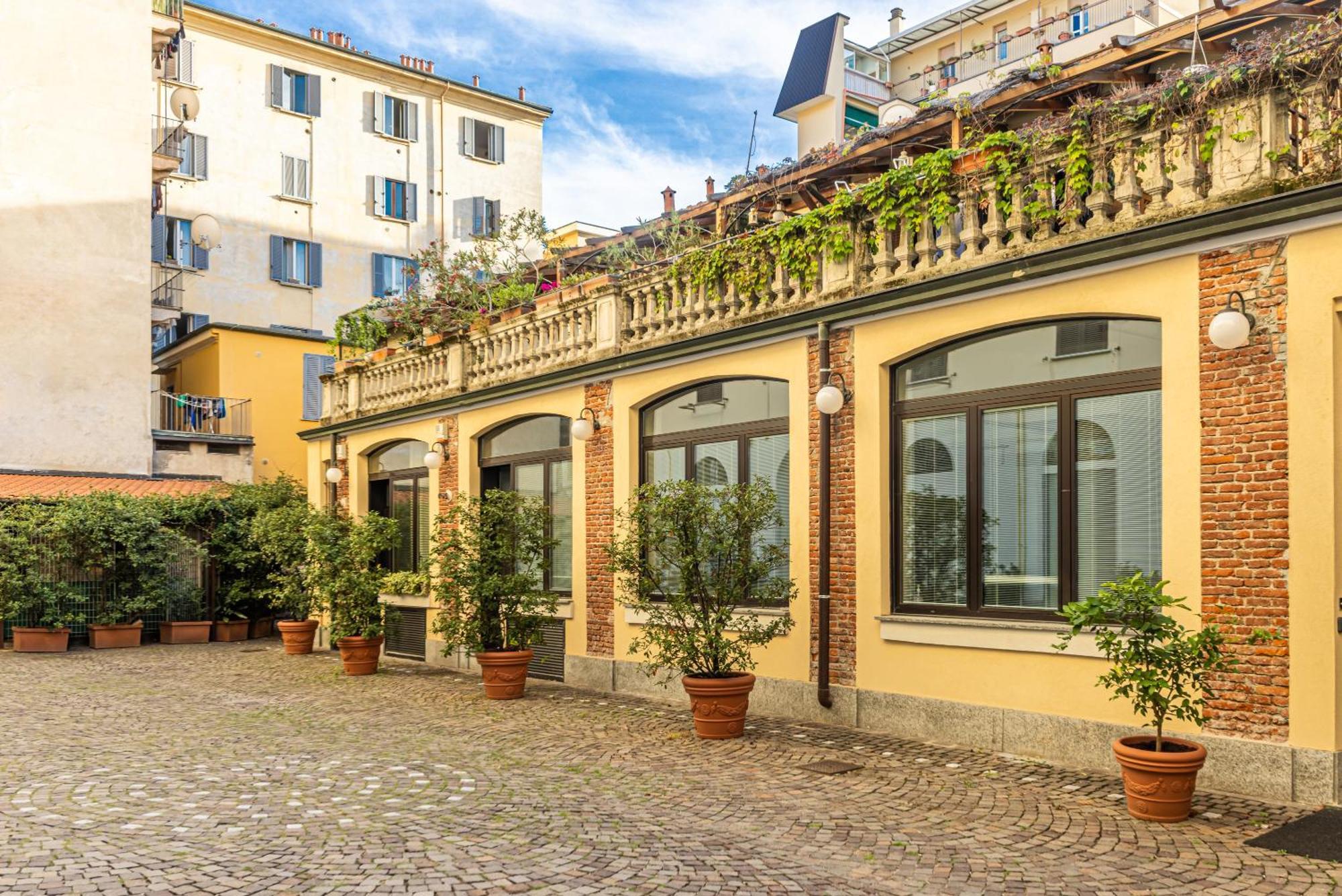 Free Parking Duomo-Porta Romana "Casa Del Pittore" Милано Екстериор снимка